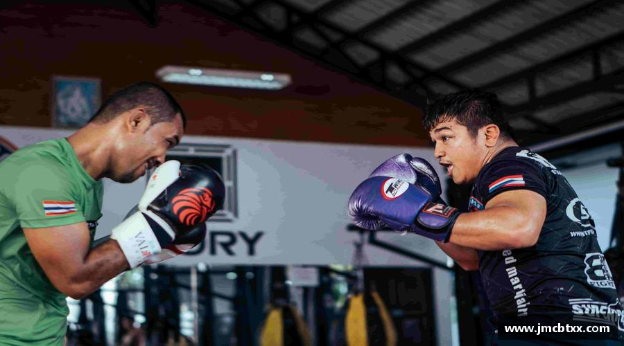 mk体育官网入口拼搏绽放，青春无悔！